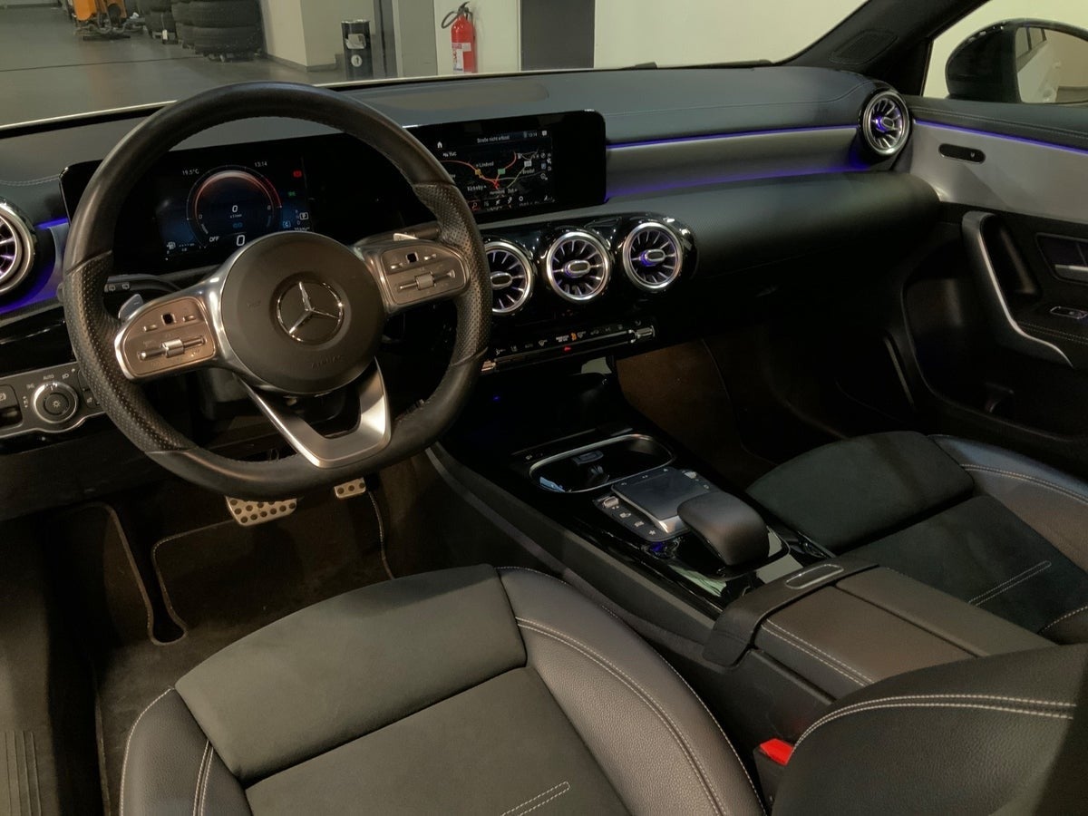 Mercedes-Benz A 250 e (4/8)