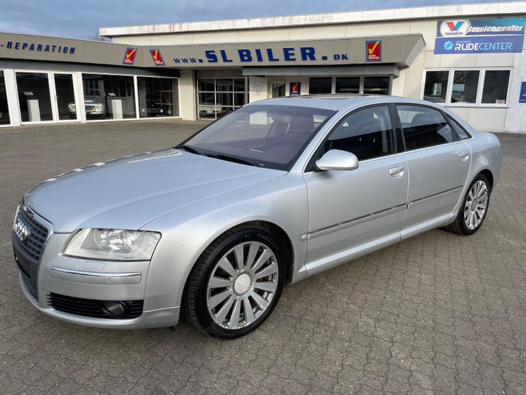 Audi A8 quattro Tiptr. lang