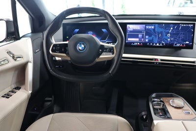 BMW iX xDrive40 Fully Charged Sport