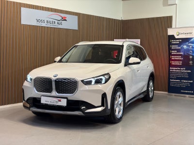 BMW iX1 xDrive30 X-Line
