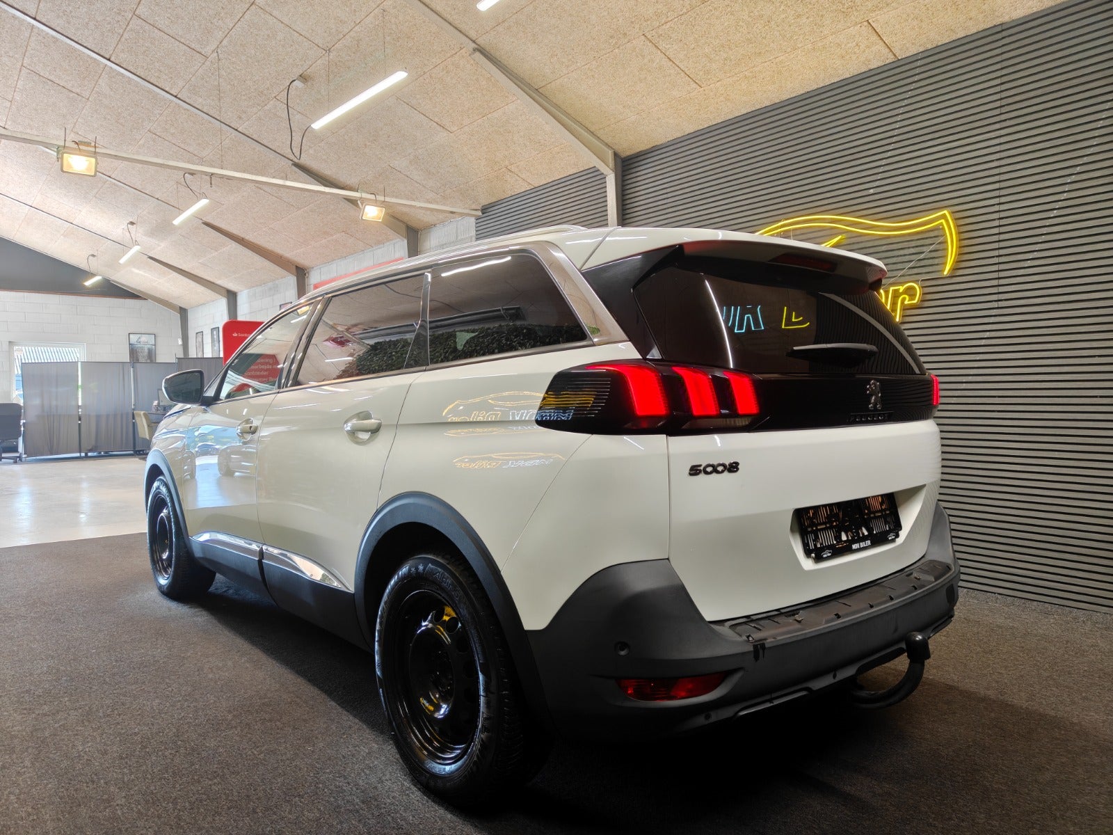 Billede af Peugeot 5008 1,2 e-THP 130 Allure 7prs