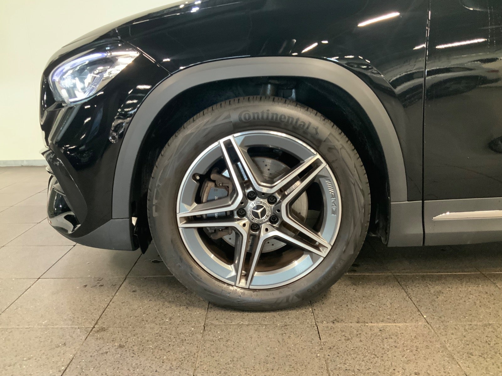 Mercedes-Benz GLA 200 (4/8)