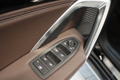 BMW iX1 xDrive30 X-Line