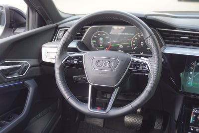 Audi e-tron S-line quattro
