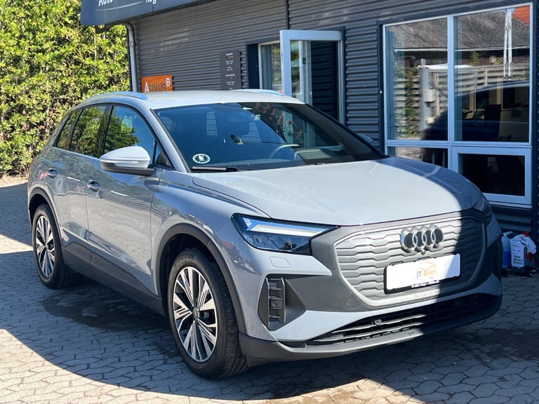 Audi Q4 e-tron Attitude