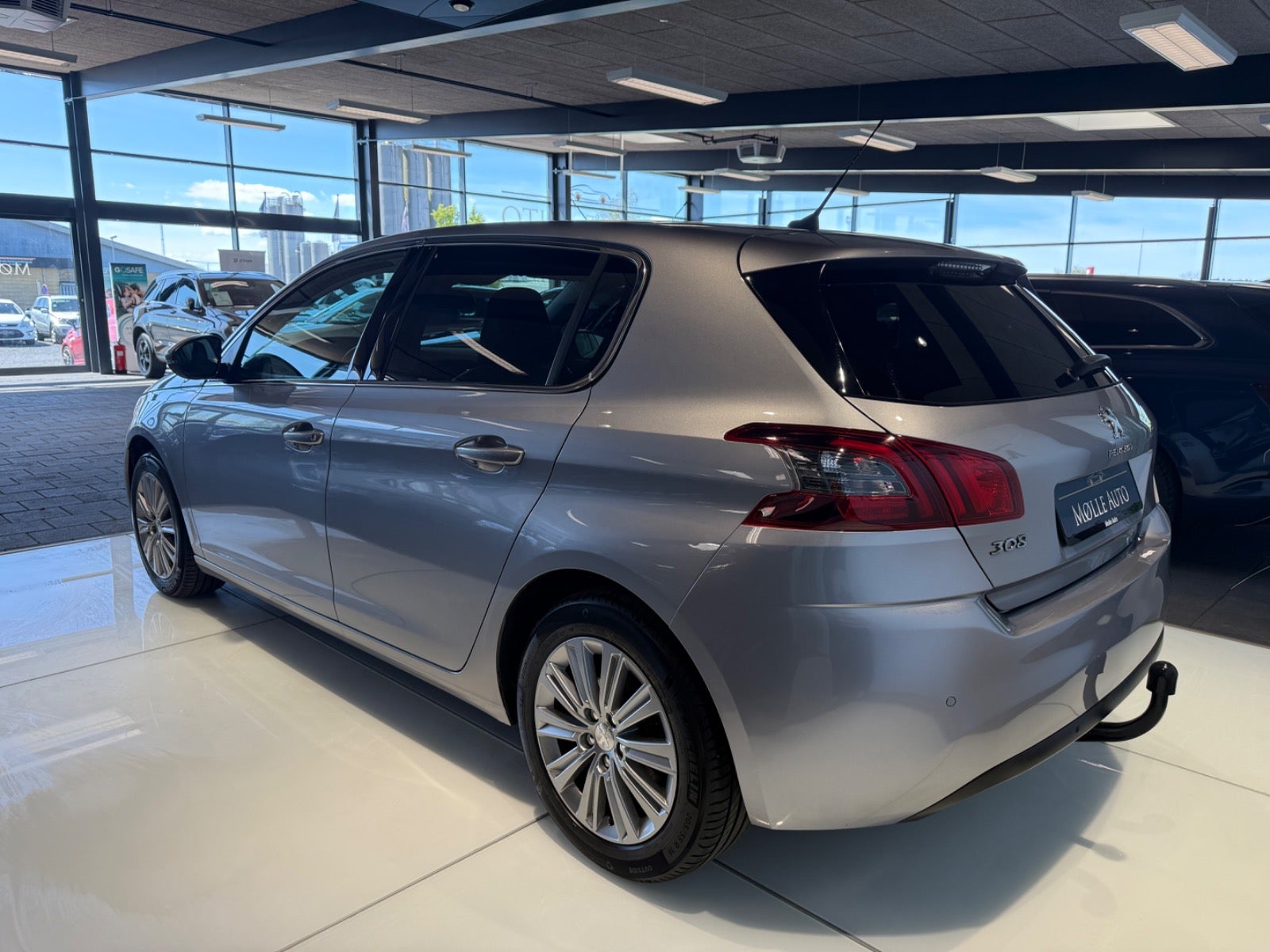 Billede af Peugeot 308 1,6 BlueHDi 120 Allure Sky