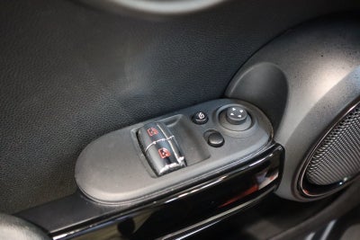 MINI Cooper SE Classic Trim