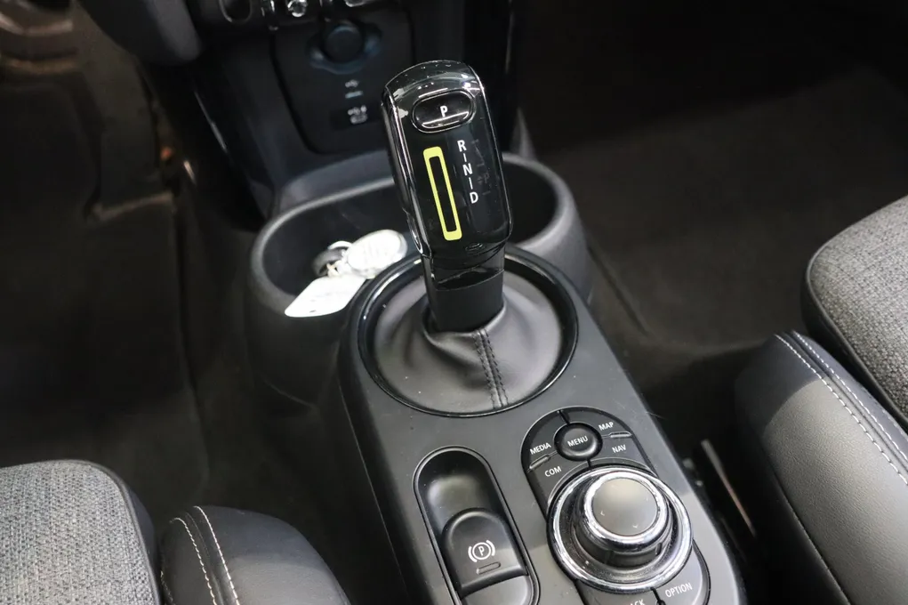 MINI Cooper SE Camden Edition