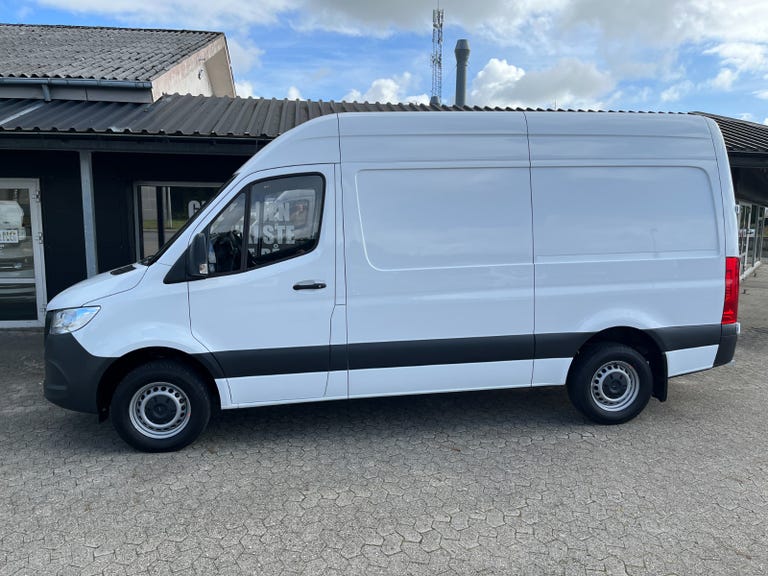 Mercedes Sprinter 317 CDi A2 Kassevogn aut. RWD