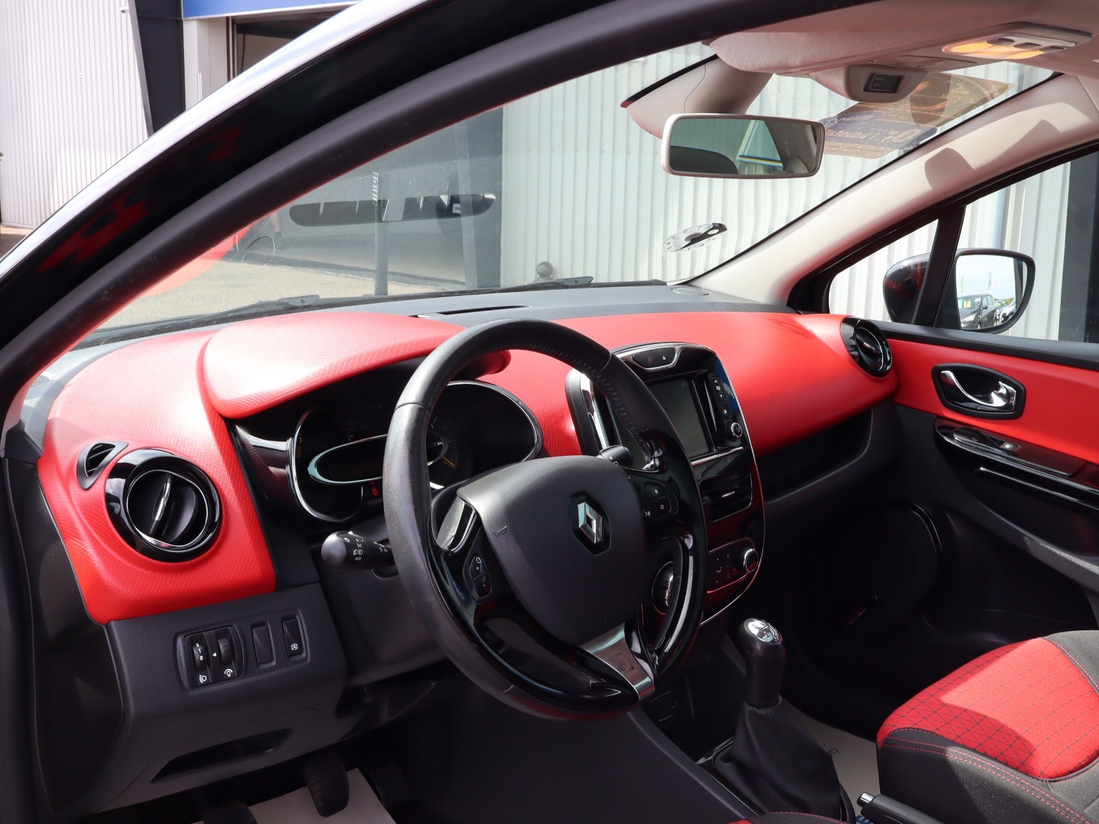Billede af Renault Clio IV 0,9 TCe 90 Limited Sport Tourer