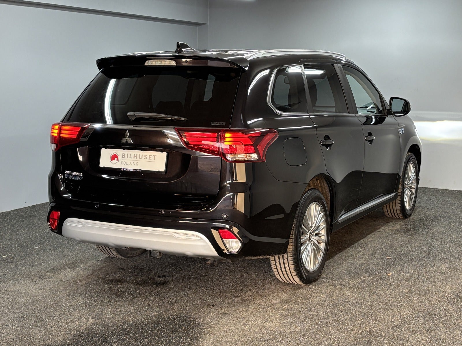 Billede af Mitsubishi Outlander 2,4 PHEV Intense CVT 4WD