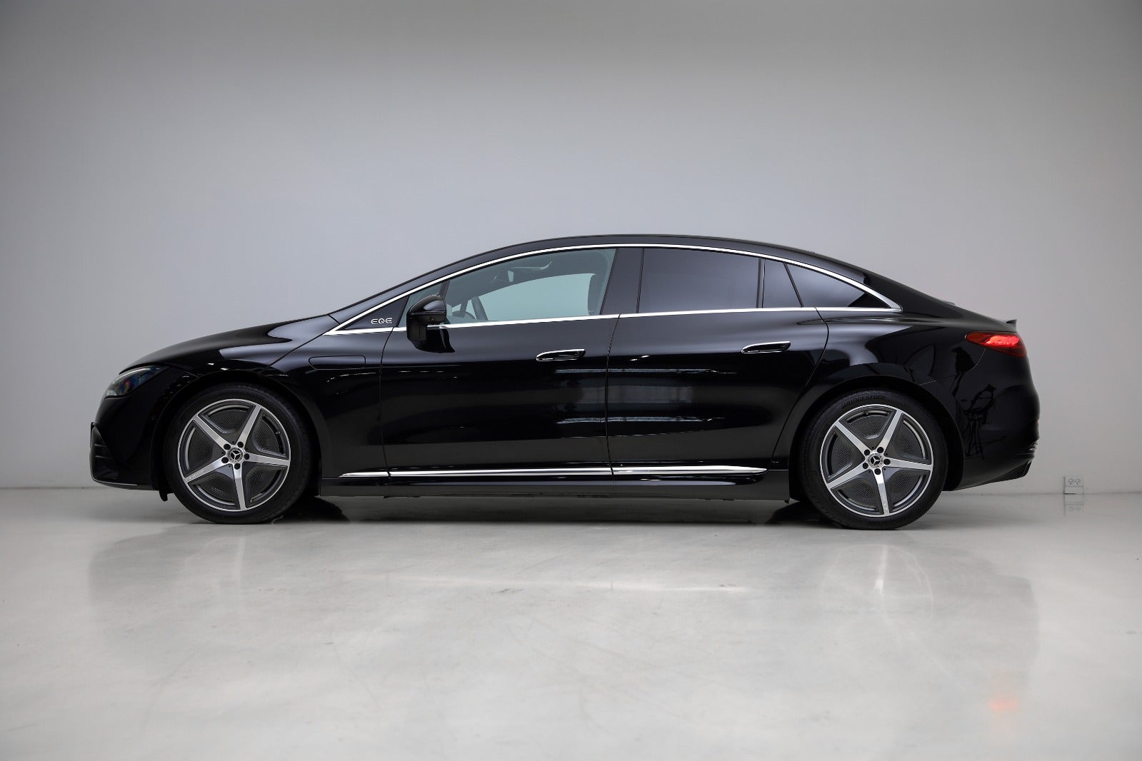 Mercedes-Benz EQE350 AMG Line