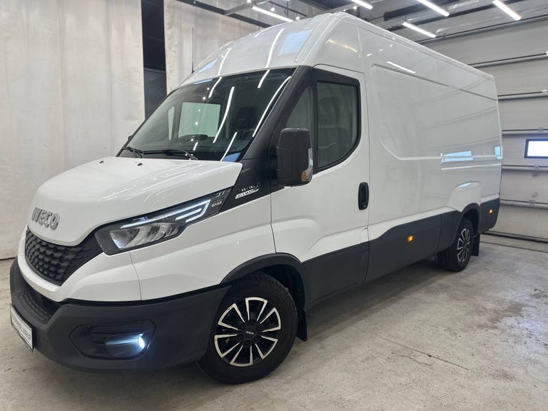 Iveco Daily 35S16 12m³ Van AG8