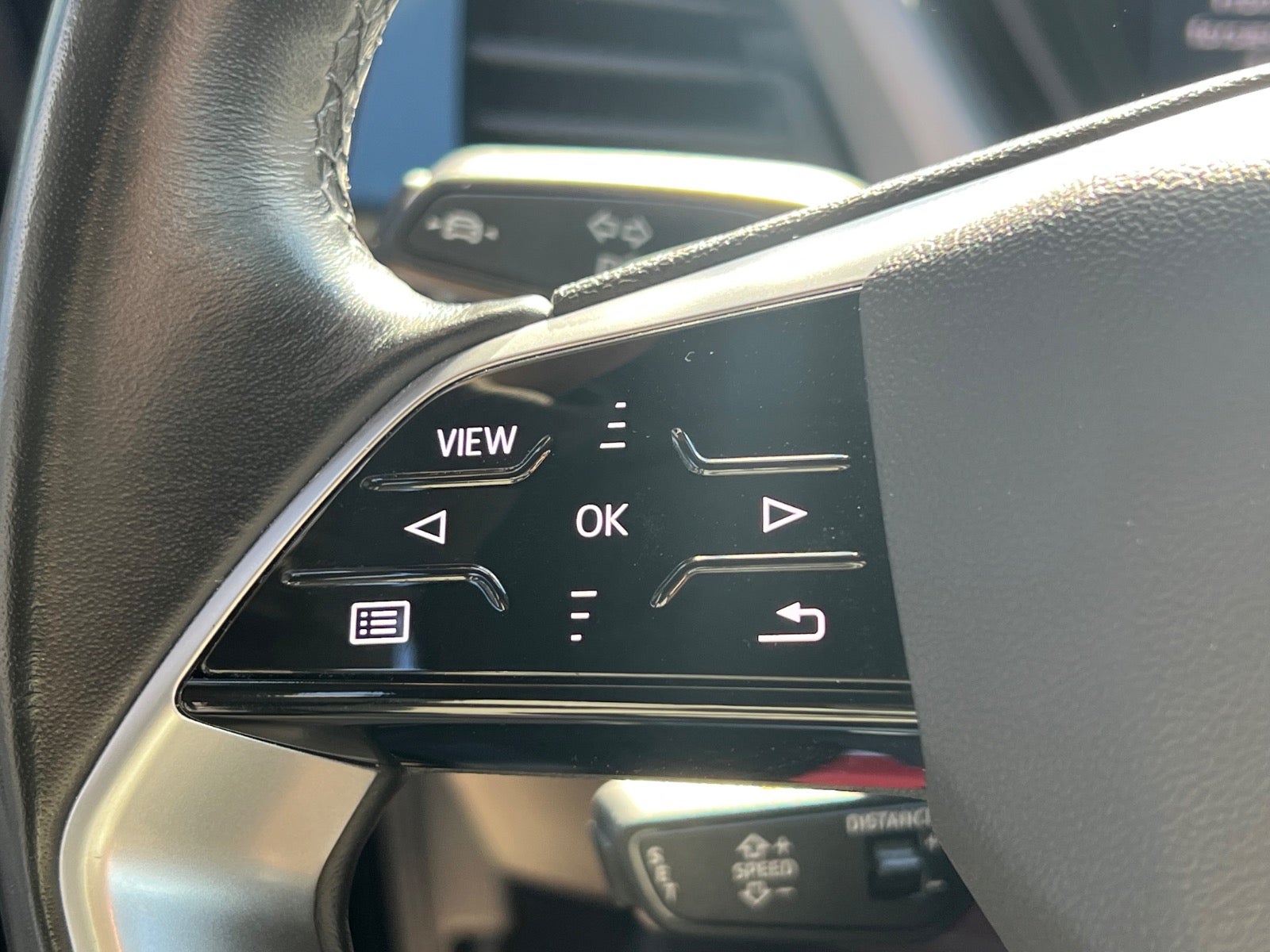 Audi Q4 e-tron Attitude