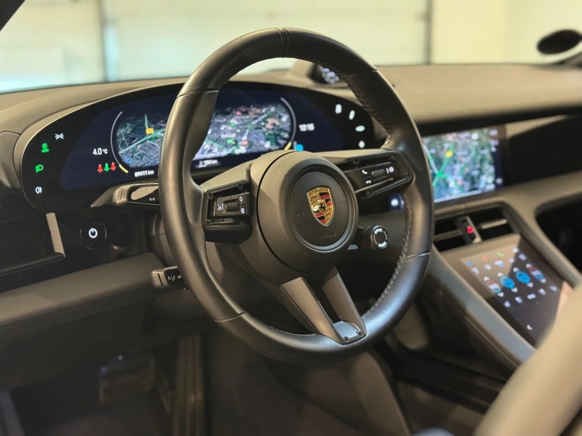 Porsche – Taycan 4S