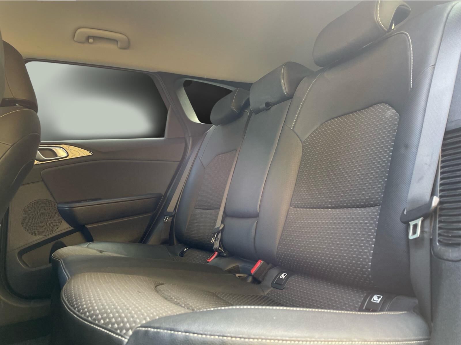 Kia Ceed PHEV Upgrade Intro SW DCT