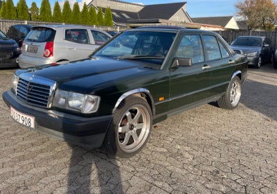 Mercedes 190 E 2,3  4d