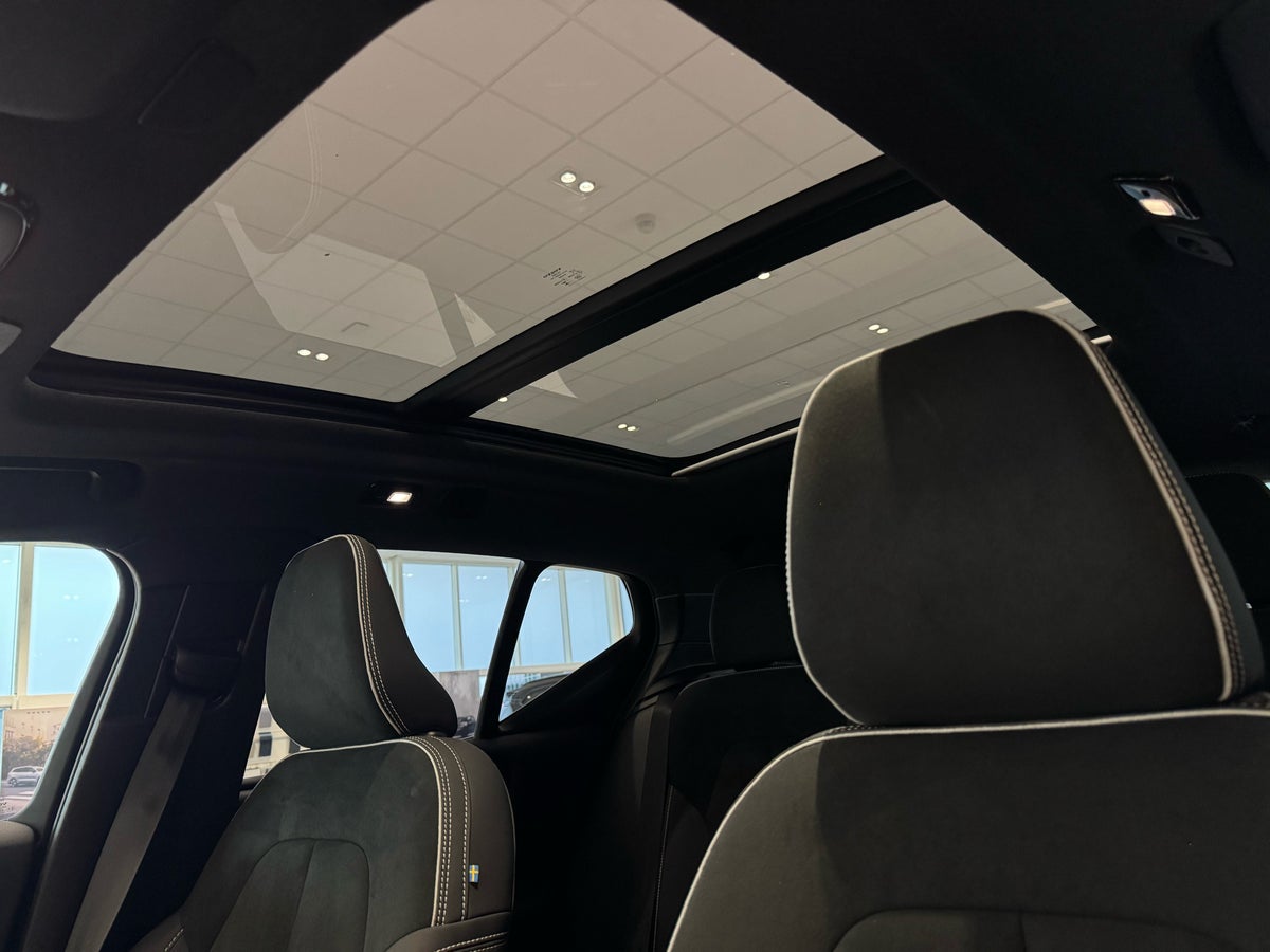 Volvo EX40 Extended Range Black Edition billede 22