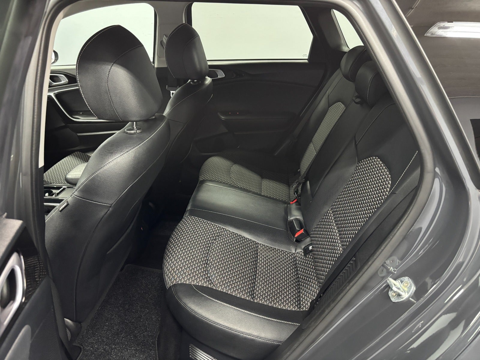 Billede af Kia Ceed 1,6 PHEV Upgrade Premium SW DCT