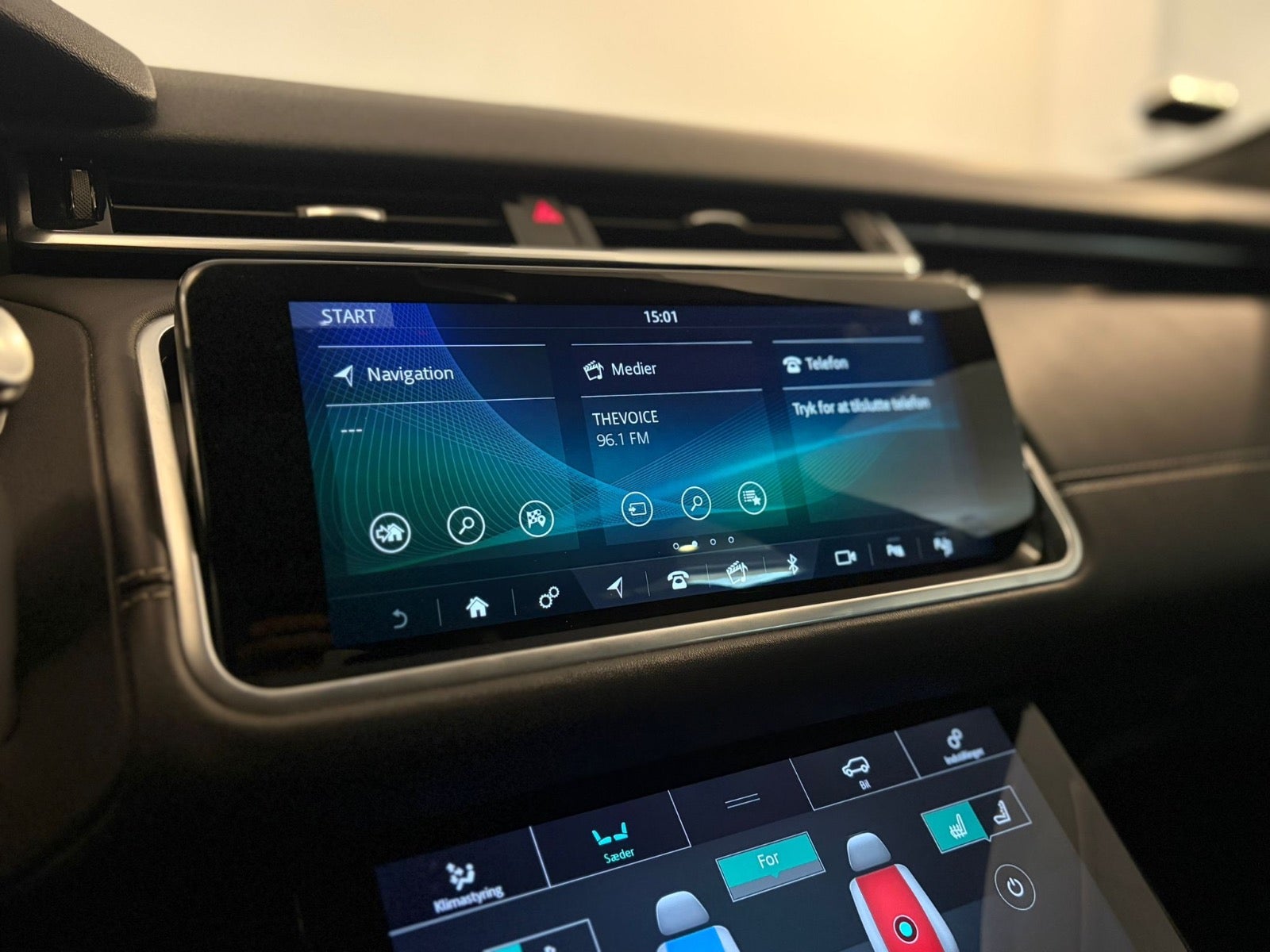 Land Rover – Range Rover Velar