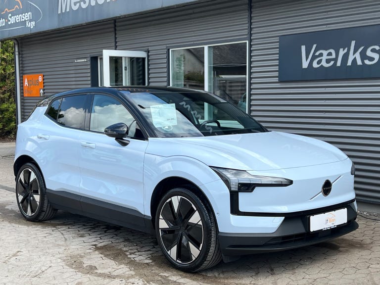 Volvo EX30 Extended Range Ultra
