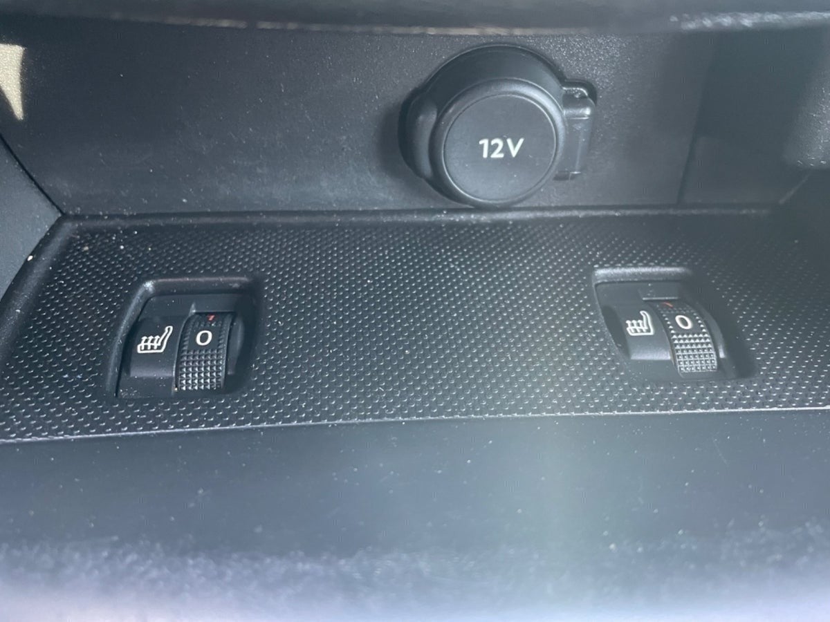 Billede af Peugeot 308 1,6 BlueHDi 120 Allure Sky SW