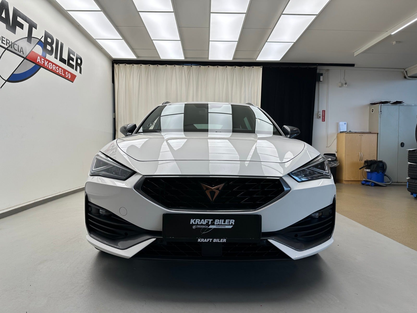 Billede af Cupra Leon 1,4 eHybrid Sportstourer DSG