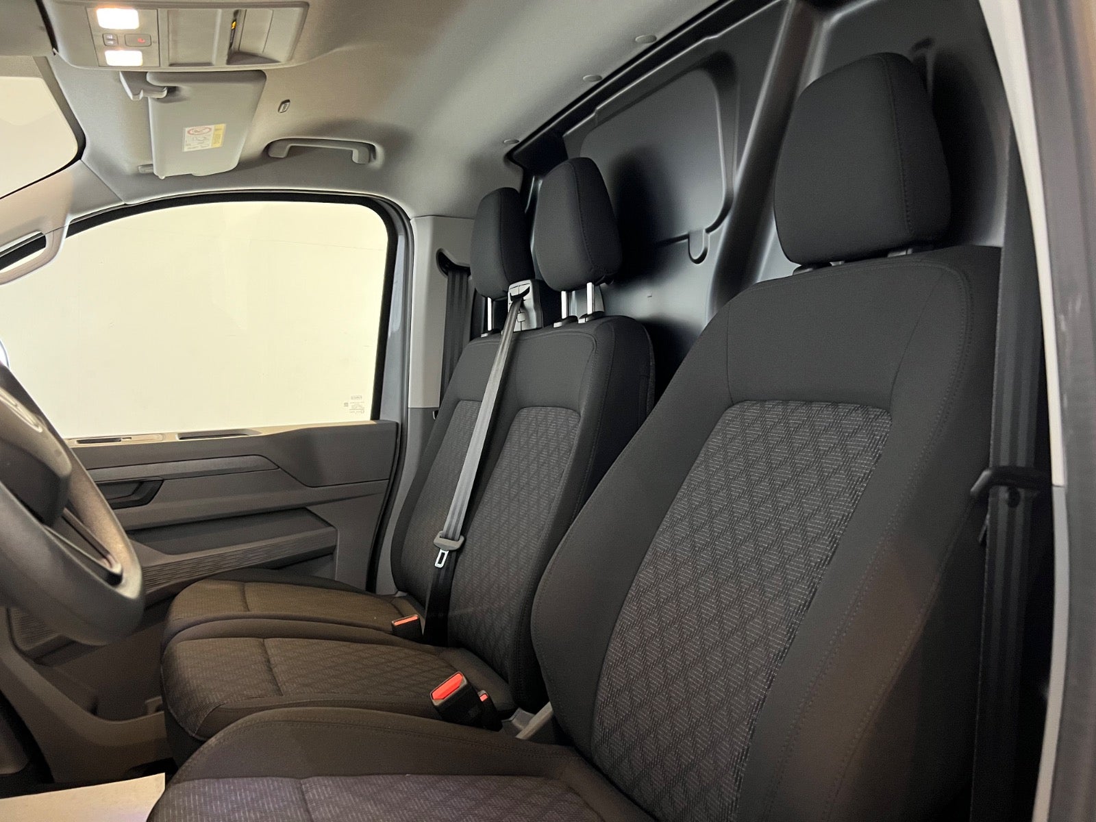 VW e-Transporter Comfort Kassevogn SWB