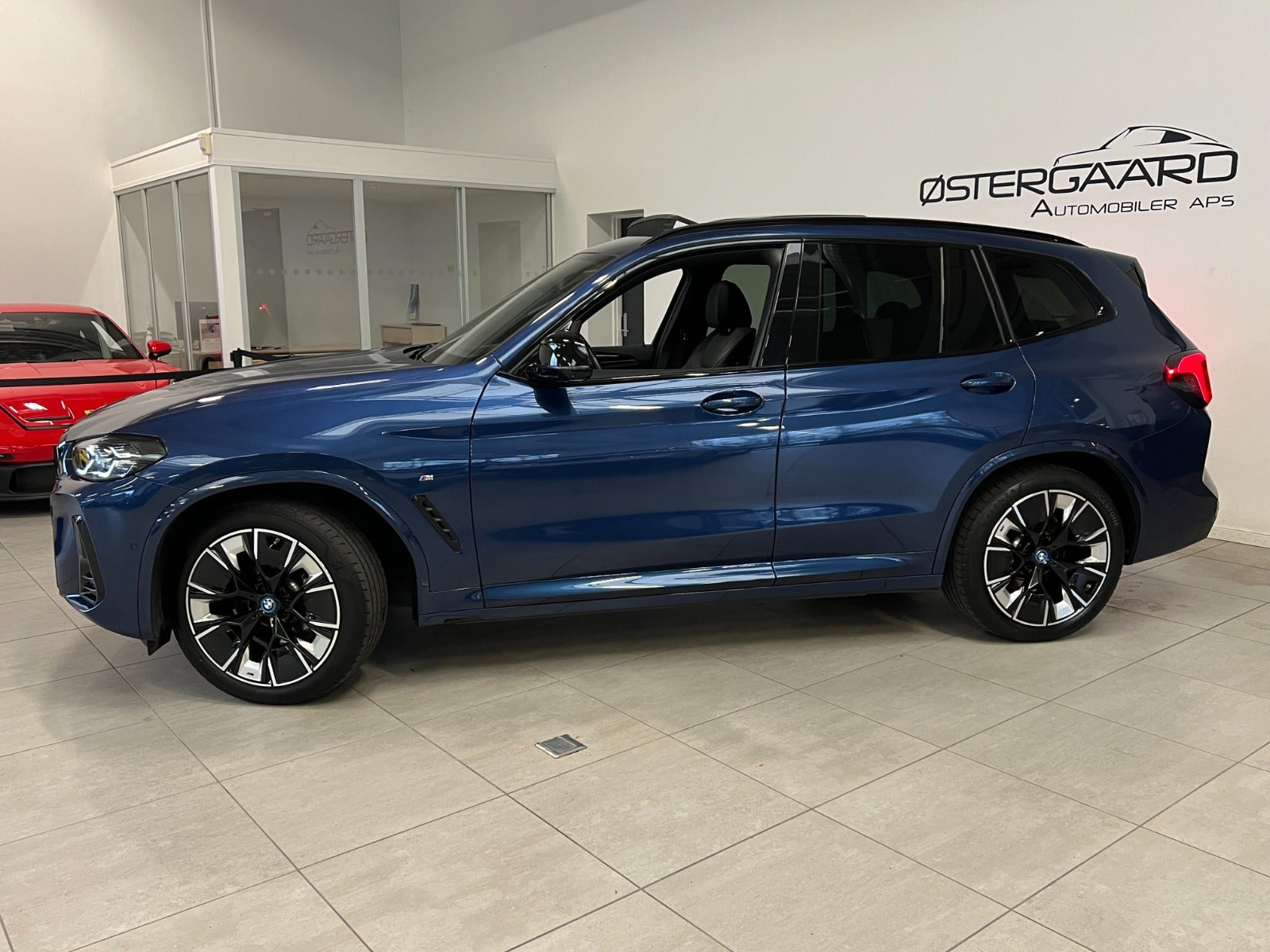 BMW iX3 2023