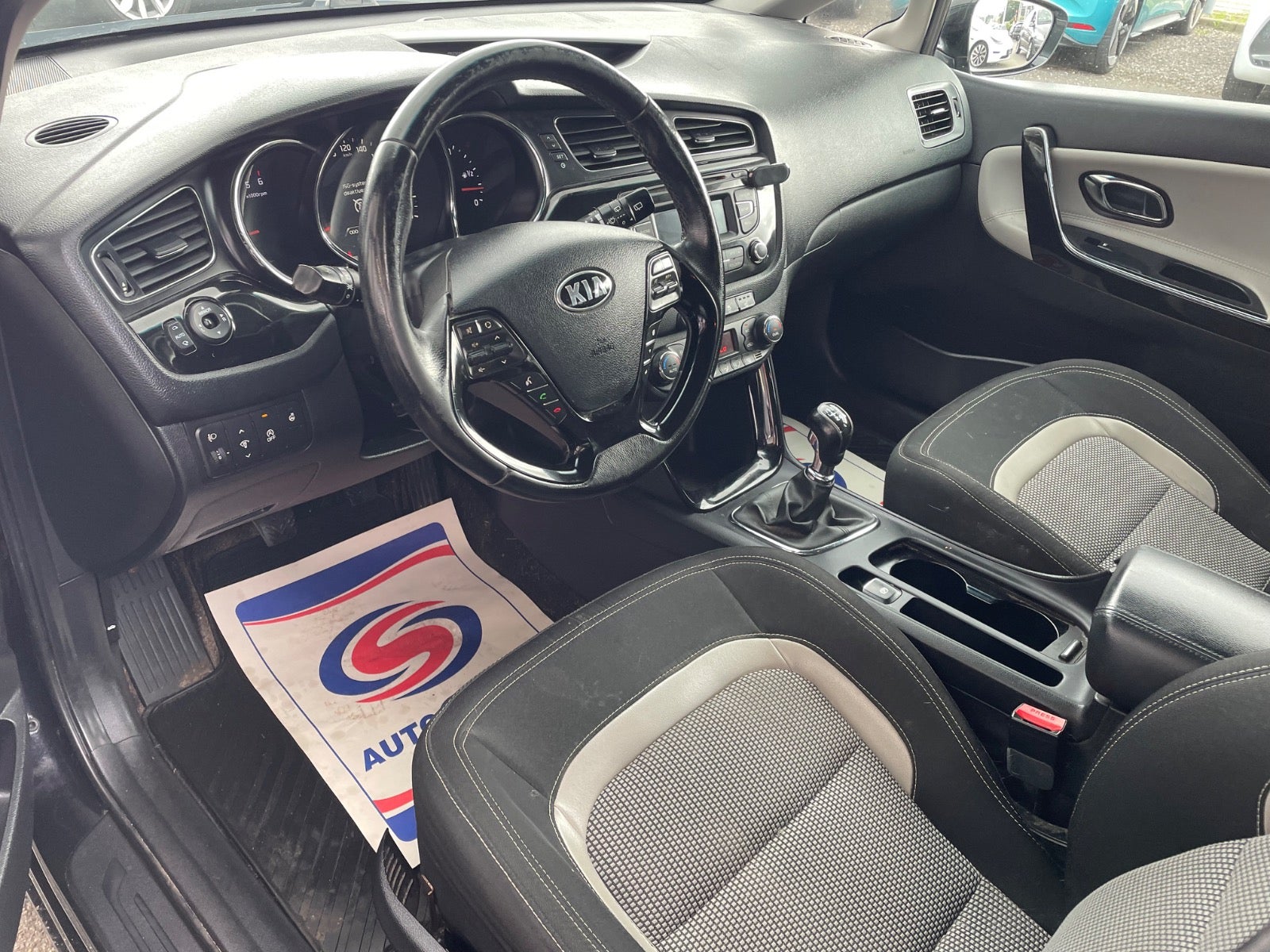 Billede af Kia Ceed 1,6 CRDi 128 Premium SW