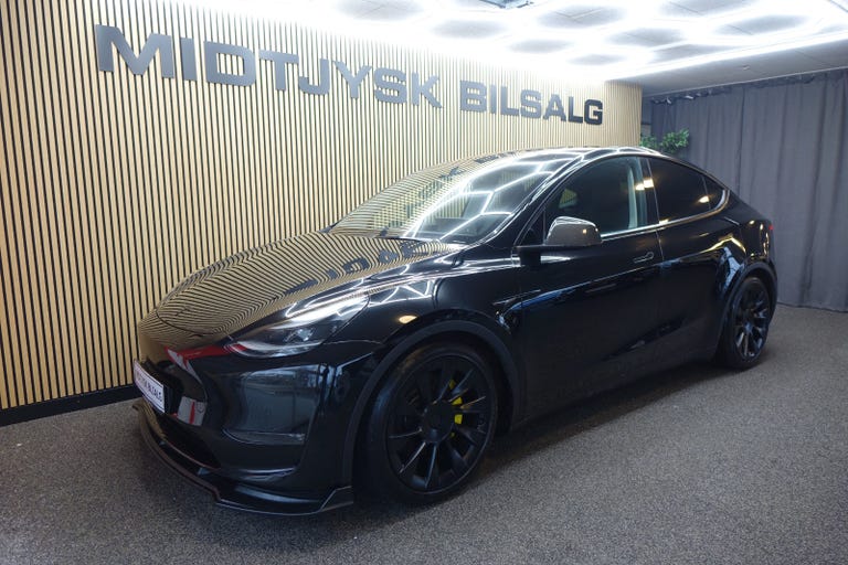 Tesla Model Y Long Range AWD