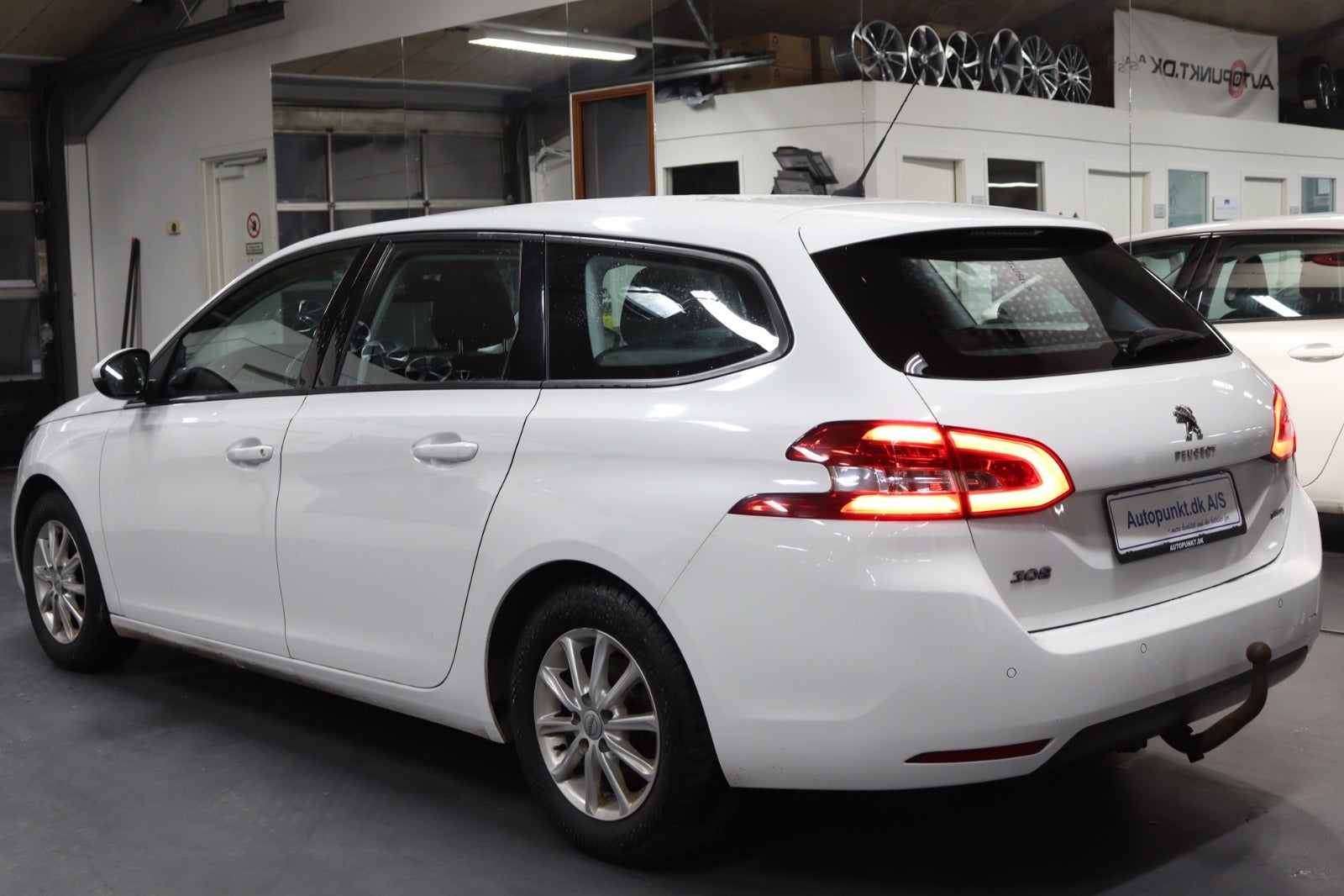 Peugeot 308 2016