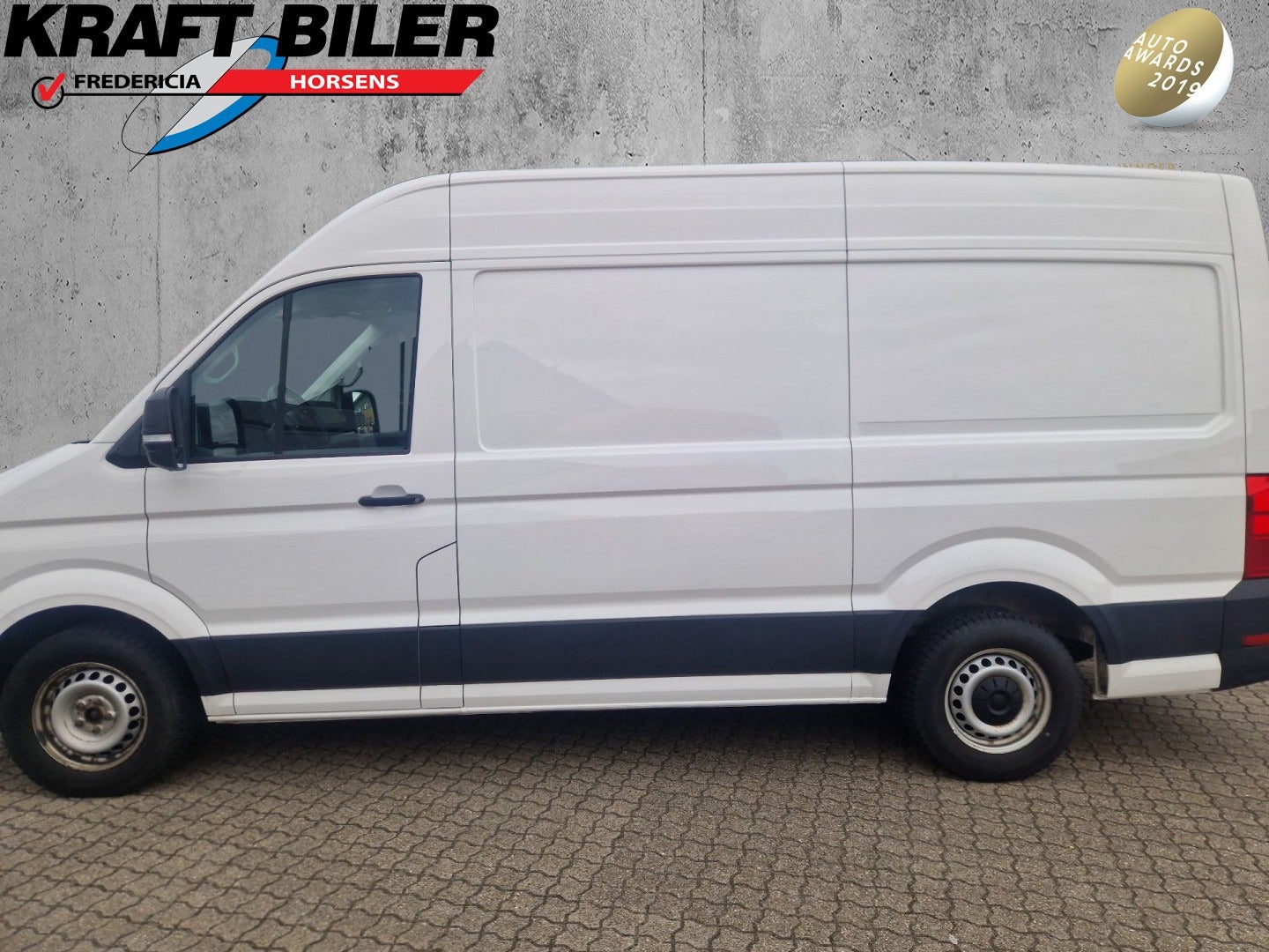 Billede af VW Crafter 35 2,0 TDi 177 Kassevogn L3H2 aut.