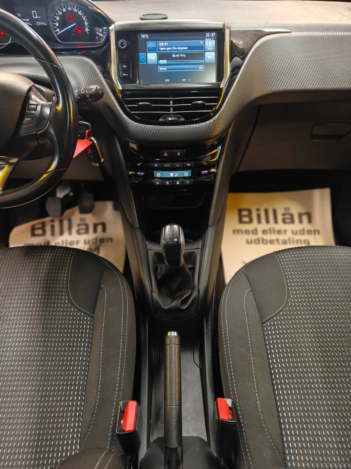 Billede af Peugeot 208 1,6 BlueHDi 100 Allure Sky