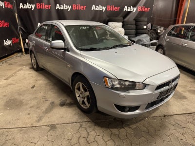 Mitsubishi Lancer 1,6 Invite SportSedan 4d