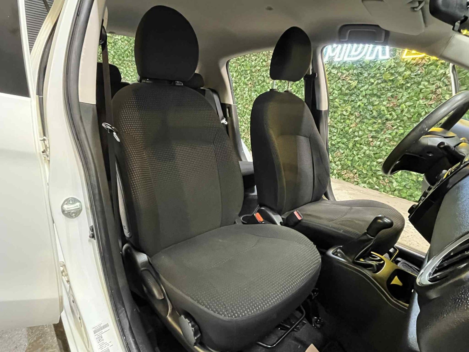 Billede af Mitsubishi Space Star 1,2 Black & White