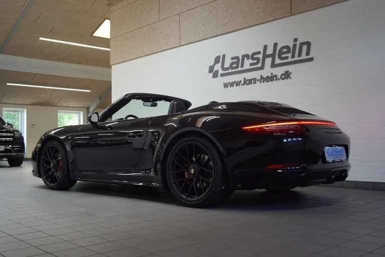 Porsche 911 Carrera 4 GTS Cabriolet PDK