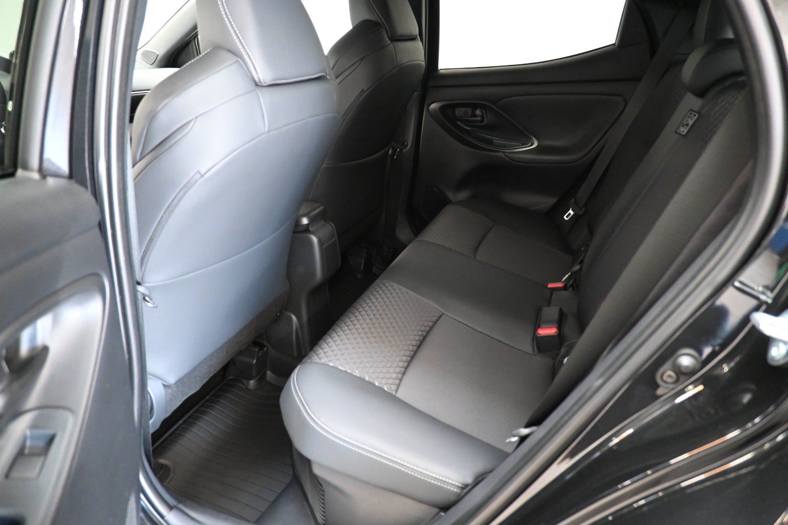 Mazda 2 Hybrid Homura CVT