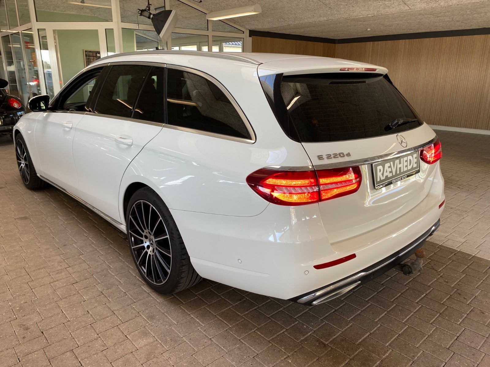 Mercedes E220 d Avantgarde stc. aut. – 21