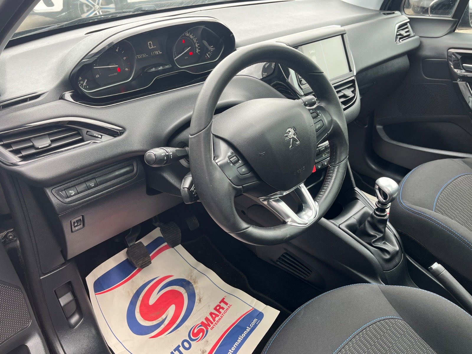 Billede af Peugeot 208 1,5 BlueHDi 100 Allure Sky