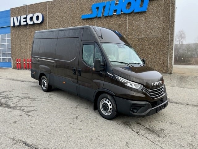 Billede af Iveco Daily 3,0 35S18 12m³ Van AG8