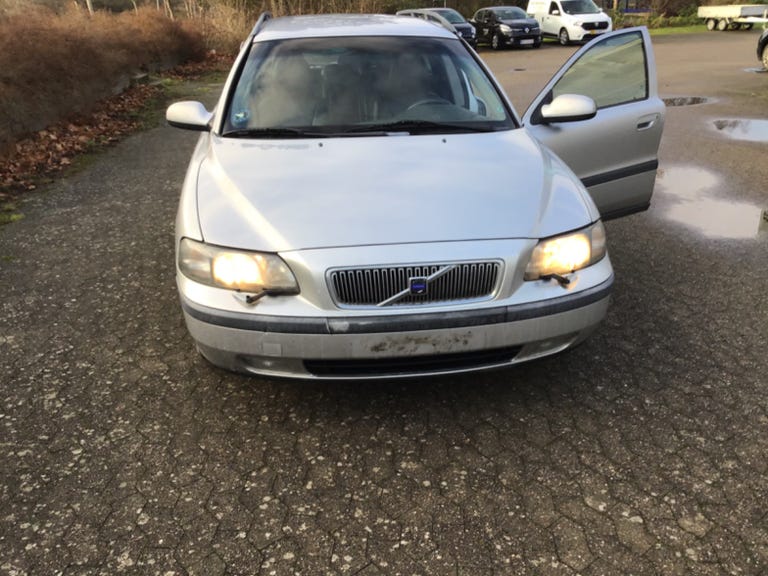 Volvo V70 170