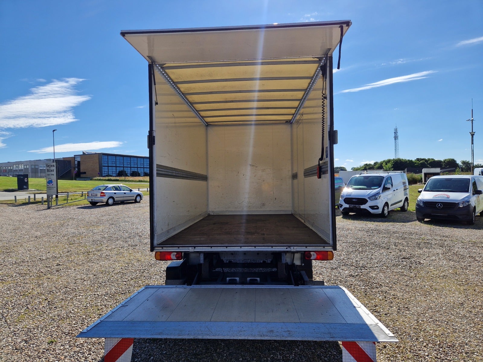 Billede af Nissan NV400 2,3 dCi 145 Alukasse m/lift