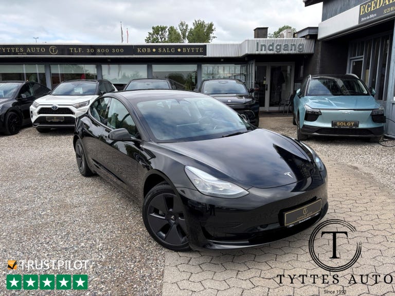 Tesla Model 3 RWD