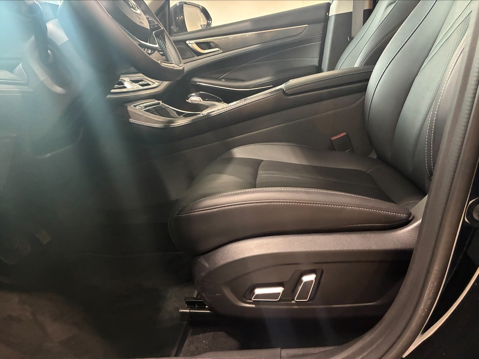 Billede af Navor E5 1,5 PHEV Rock