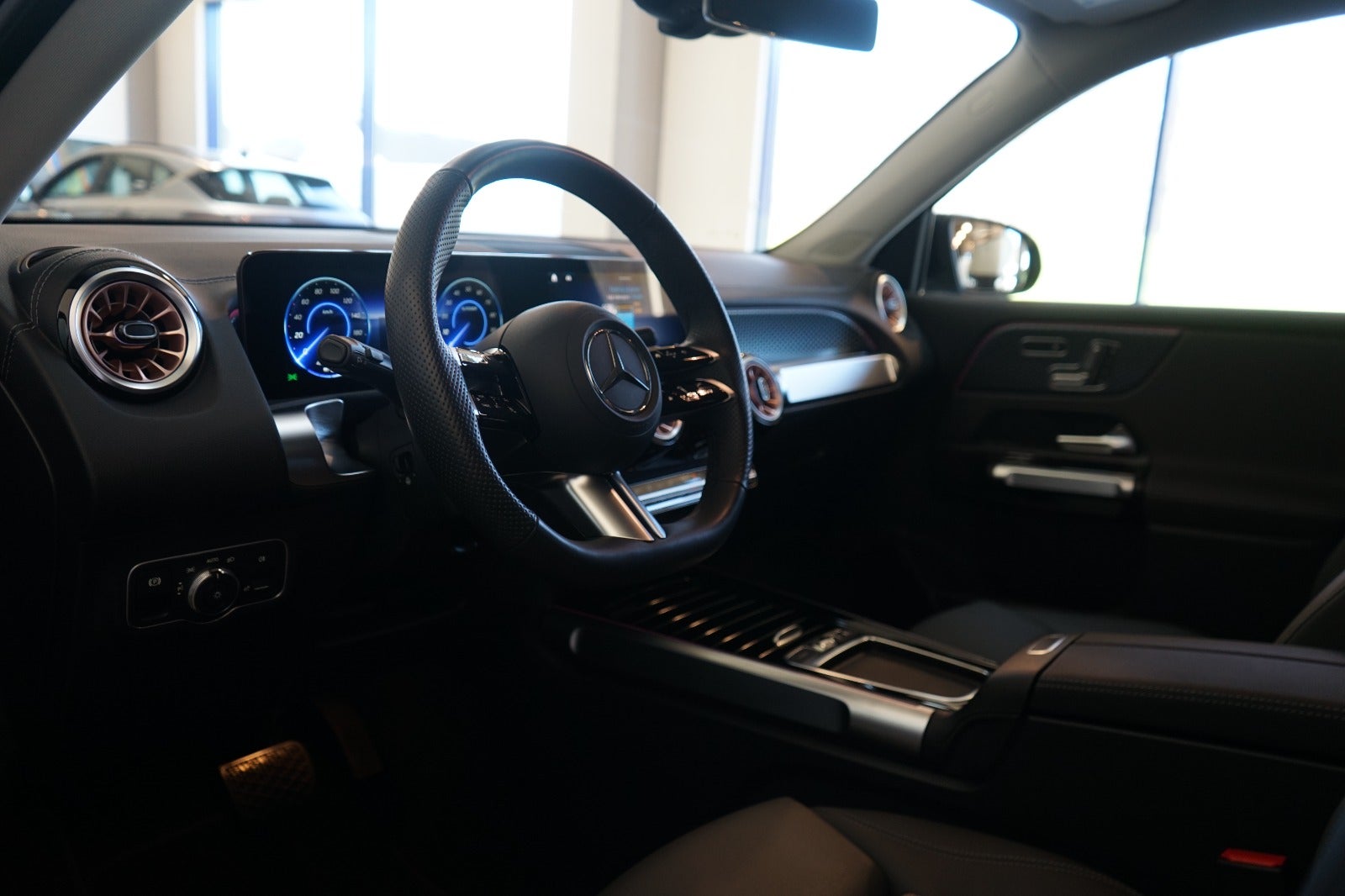 Mercedes EQB250+