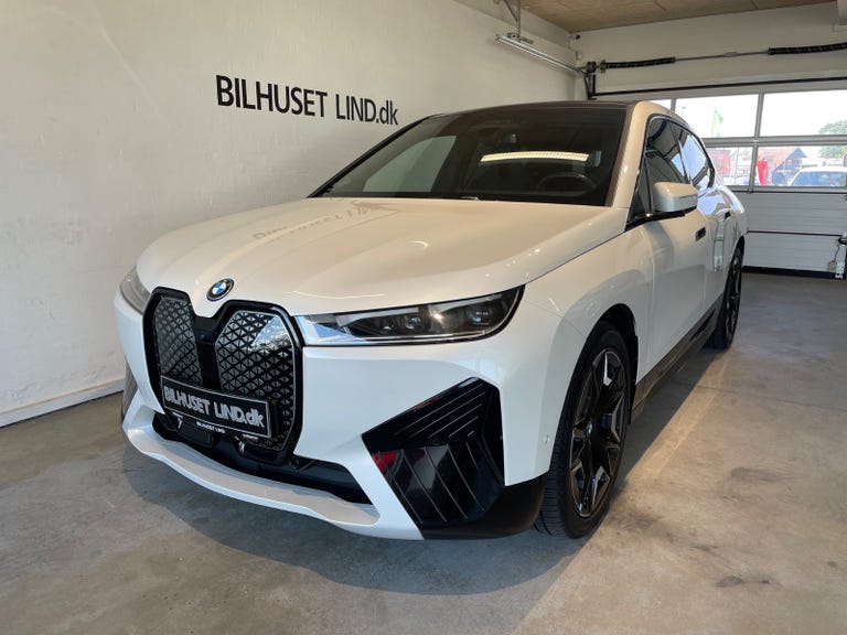 BMW iX xDrive40 Fully Charged Sport