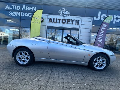 Alfa Romeo Spider 2,0 TS 16V 2d