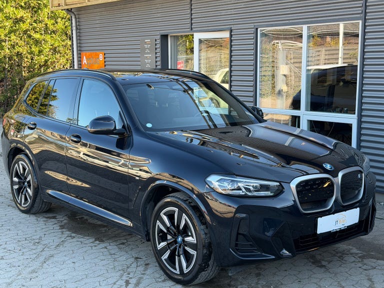 BMW iX3 Charged M-Sport