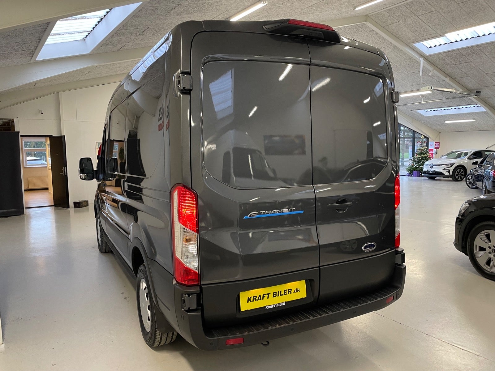 Billede af Ford E-Transit 350 L2 Van 68 Trend H2 RWD